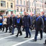 Вячеслав Макаров принял участие в Первомайской демонстрации по Невскому проспекту 