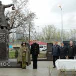 Вячеслав Макаров принял участие в церемонии открытия монумента, посвящённого Малой дороге жизни