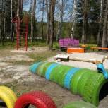 Жителям Академгородка помогли благоустроить двор