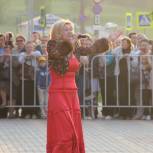 На Красной площади столицы проходит концерт Вики Цыгановой