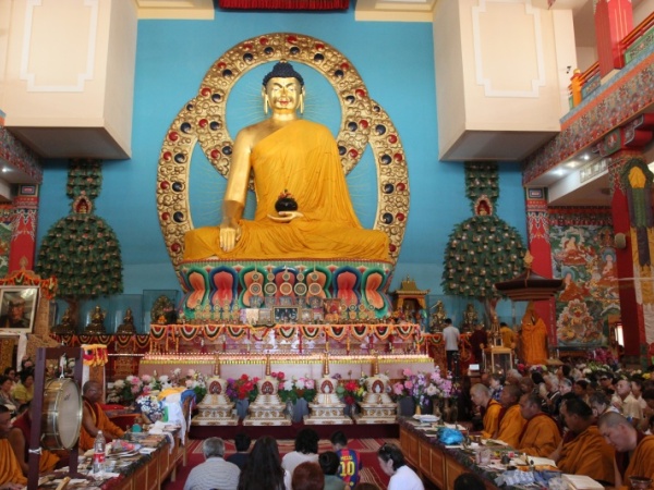 Красивые поздравления на День рождения Будды 17 мая для его последователей