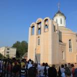 На строящуюся церковь Вознесения Господня установили крест