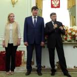 Вячеслав Макаров поздравил семейные пары Петроградского района с золотыми и бриллиантовыми свадьбами