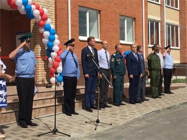 Служба 17. Пограничная служба Троицк Челябинской. Пограничники Челябинской области. Служебное жилье для пограничников. Пограничный городок в Троицке.