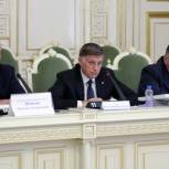 Вячеслав Макаров принял участие в совещании, посвященном обсуждению проекта закона о бюджете Санкт-Петербурга на 2016 год
