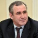 Неверов: С замечательным и трогательным праздником – Днем знаний!