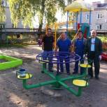 Касимовские партийцы восстановили детскую площадку