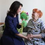 Татьяна Ерохина поздравила с Днем пожилого человека 99-летнюю долгожительницу