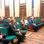 Единороссы предложили студентам творчески подойти к борьбе с коррупцией 