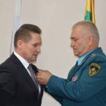 Виктора Кувайцева наградили медалью МЧС России «Маршал Василий Чуйков»