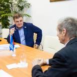 Порядка 50 вартовчан обратилось за помощью в единый день приема граждан