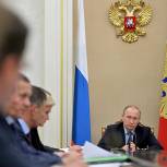Владимир Путин поручил правительству обеспечить продление выплат маткапитала на два года