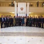Молодые парламентарии обсудили за круглым столом специфику решения общих для регионов вопросов