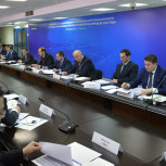 Государство направит 50 миллиардов рублей на поддержку автопрома, сообщил премьер-министр РФ