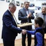 Карпов: «Шахматы идут в школы по всей стране»