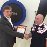 Депутат Александр Стрельников оказал благотворительную помощь боксерскому клубу "Олимп"