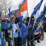 Активисты «Единой России» приняли участие в лыжном забеге в Орске