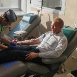 По инициативе единоросса Сергея Чепикова уральские спортсмены стали донорами крови