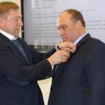 Андрей Колесник и Олег Мигунов награждены медалью за заслуги перед Калининградом 