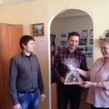 Сторонники Заельцовского района поздравили председателей ТОСов с 8 марта
