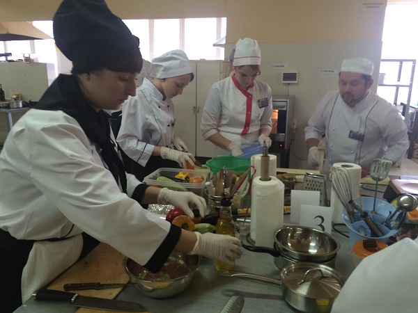 конкурс профессионального мастерства поваров. ессентуки поварской техникум. конкурсы мастерства поваров. профессиональные конкурсы для поваров. аристов шеф повар ростов.