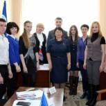 В Шимановске открыли общественную приемную молодежного парламента 
