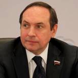 Никонов призывает прекратить «кошмарить» учебные заведения