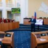 Александр Куниловский рассказал школьникам Оренбурга о работе парламентариев