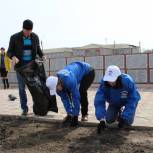 Партийцы Баганского района организовали субботник