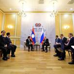 Путин обсудил с премьер-министром Лаоса перспективы двусторонних отношений
