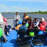 В Муроме активисты партии подарили детям прогулку на теплоходе