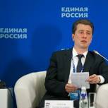 «Единая Россия» определит приоритеты в сфере подготовки кадров