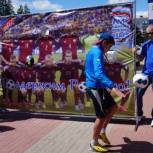 Курские партийцы организовали спортивный праздник в поддержку сборной России по футболу