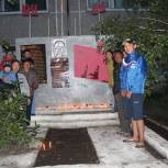 Чаа-хольские партийцы зажгли свечи в память о погибших в Великой Отечественной войне
