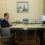 Дмитрий Медведев выступает за уравнивание стоимости обучения на бюджетных и коммерческих местах в вузах