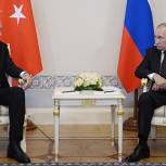 Путин расценивает визит Эрдогана в Россию как свидетельство желания возобновить диалог