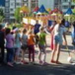 В Северном Тушино единороссы организовали летнюю игру для детей «Лето – это маленькая жизнь»