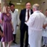 Депутаты-единороссы и министр оценили доступность медицины в Староуткинске и Шали