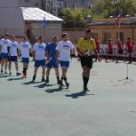 В Ишиме единороссы провели товарищеский матч по футболу 
