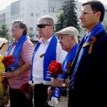 Партийцы приняли участие в церемонии возложения цветов