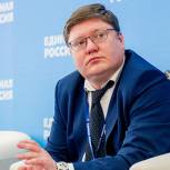 Исаев: Партия готова совместно с профсоюзами подготовить законопроект о приоритете зарплат