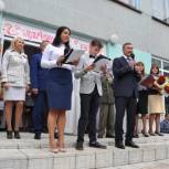 Николай Николаев поздравил с Днем Знаний учеников средней школы № 2 г. Чебоксары
