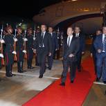 Медведев прибыл в Лаос для участия в Восточноазиатском саммите