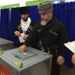 Мэр города Аргун проголосовал на своем избирательном участке