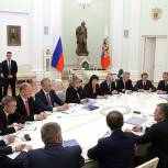 Путин: Легитимность выборов - важный индикатор развития избирательной системы страны