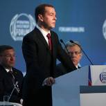 Власти России обязаны конвертировать политическую стабильность в развитие экономики, считает Дмитрий Медведев