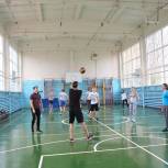 Орехово-Зуевские единороссы отремонтировали школьный спортивный зал