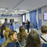 Владимир Ульянов провел парламентский урок для студентов
