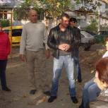Все больше людей приходят на встречи с депутатами