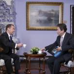 Медведев: Улучшение экономических показателей двух стран - результат совместной работы России и Китая
